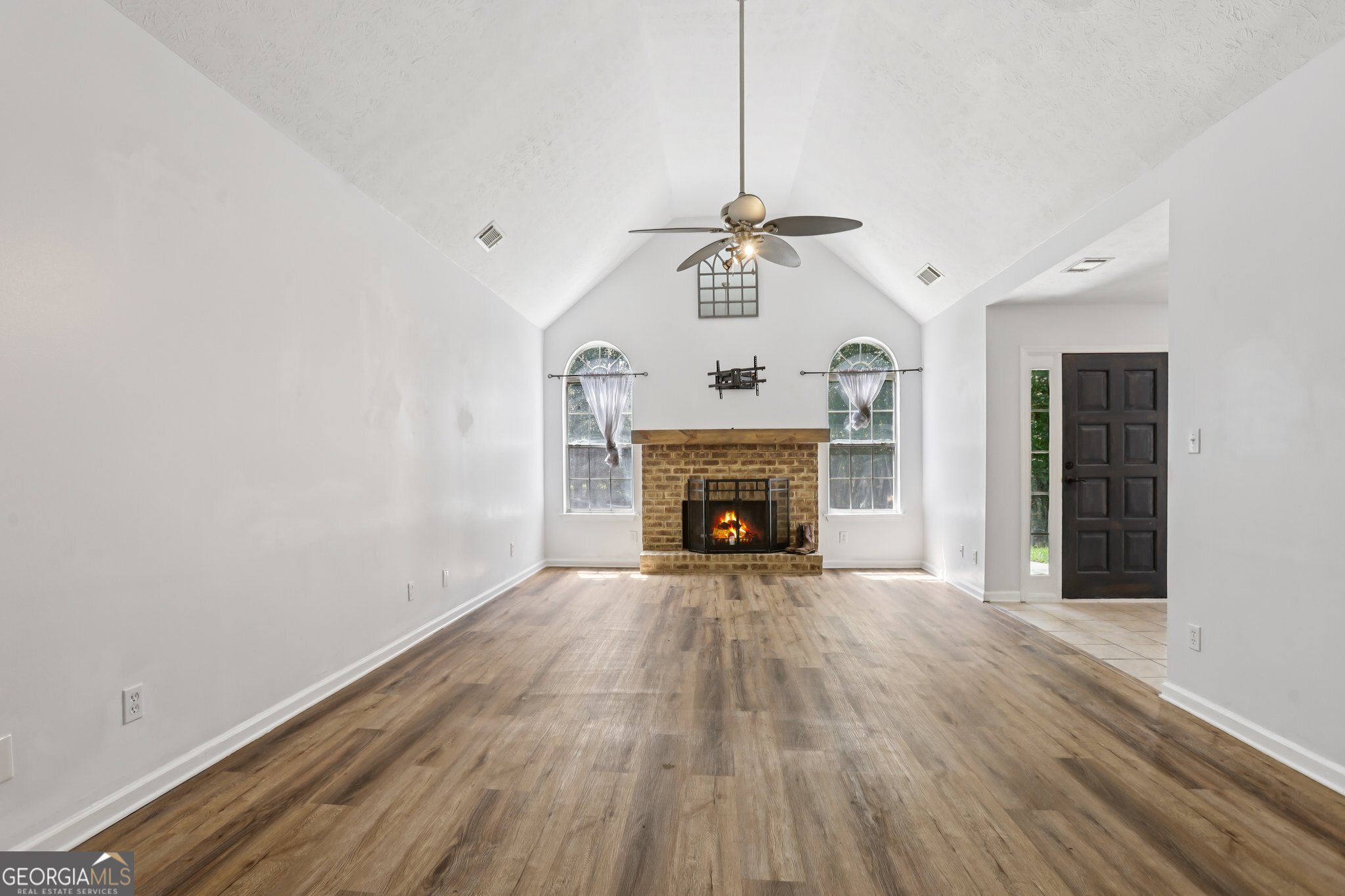 260 Ancient Oak LN