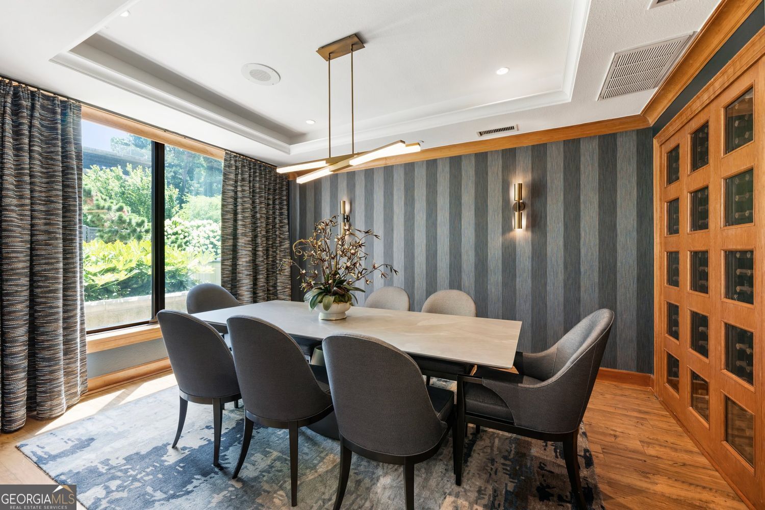 Atlanta, Georgia 30326, United States, 2 Bedrooms Bedrooms, ,2 BathroomsBathrooms,Residential,Active,164646