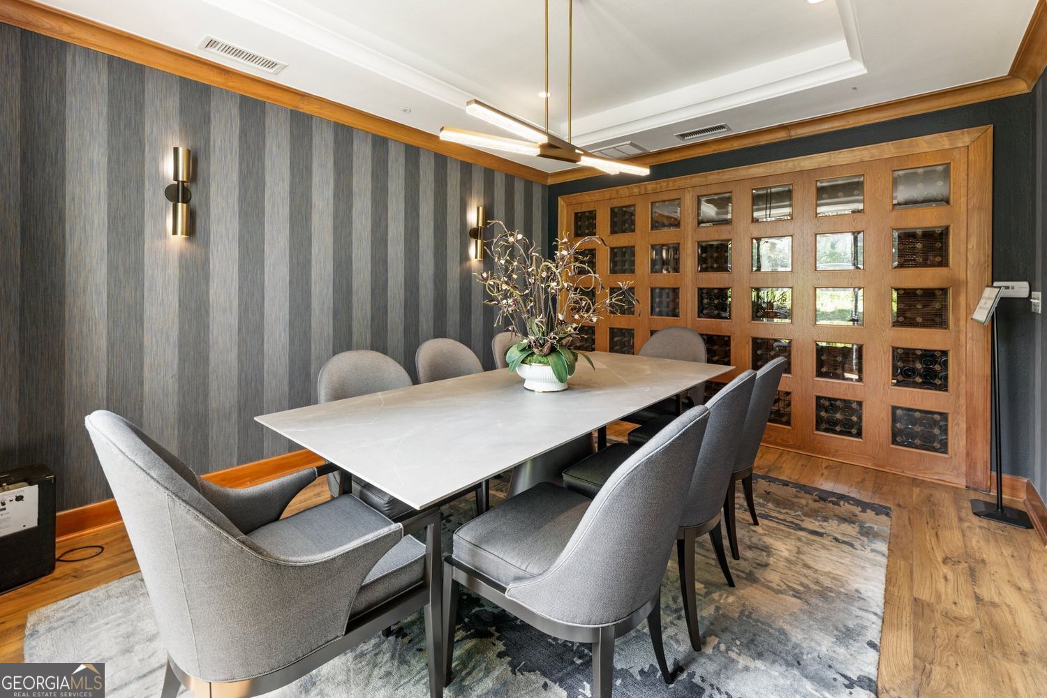 Atlanta, Georgia 30326, United States, 2 Bedrooms Bedrooms, ,2 BathroomsBathrooms,Residential,Active,164646