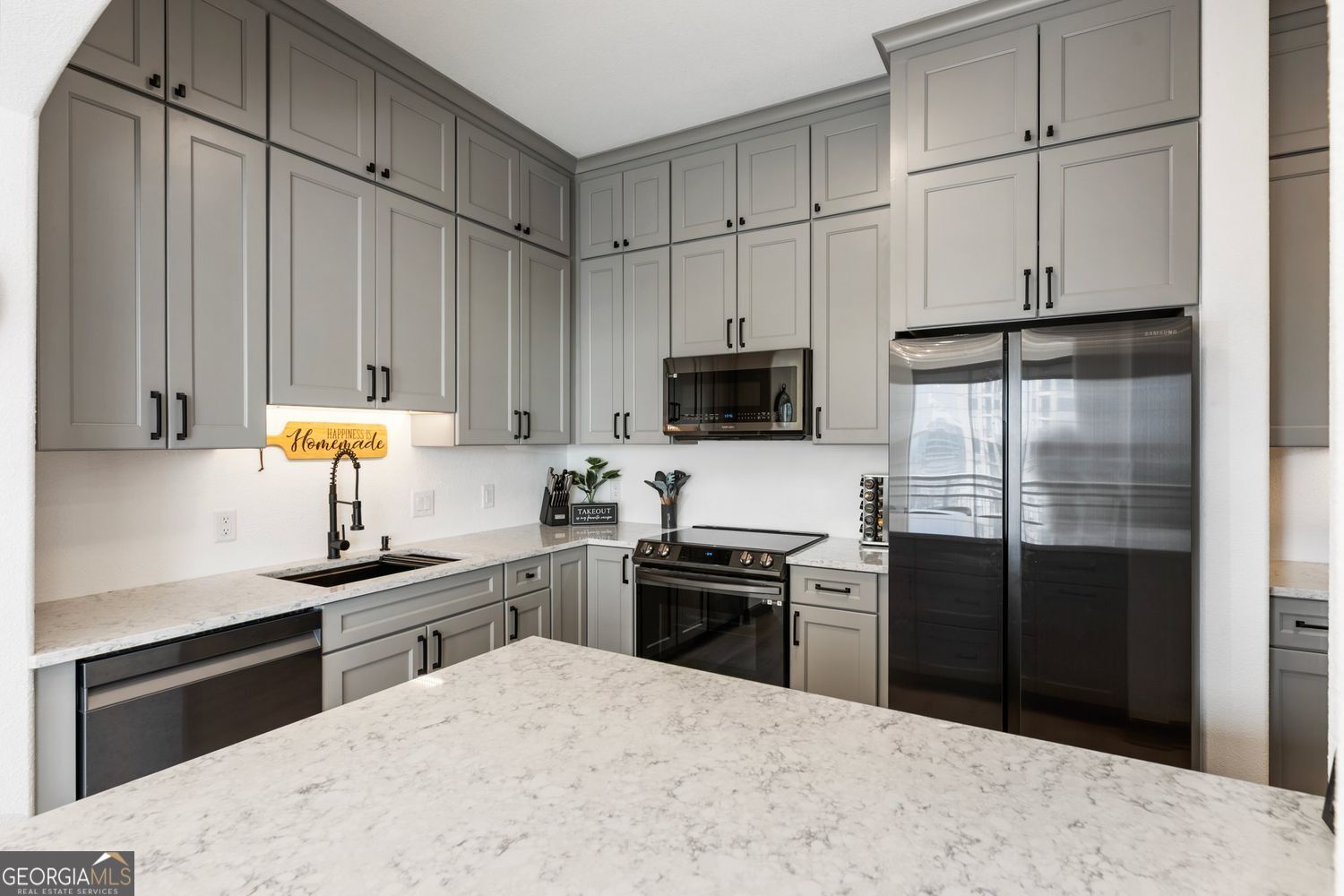 Atlanta, Georgia 30326, United States, 2 Bedrooms Bedrooms, ,2 BathroomsBathrooms,Residential,Active,164646