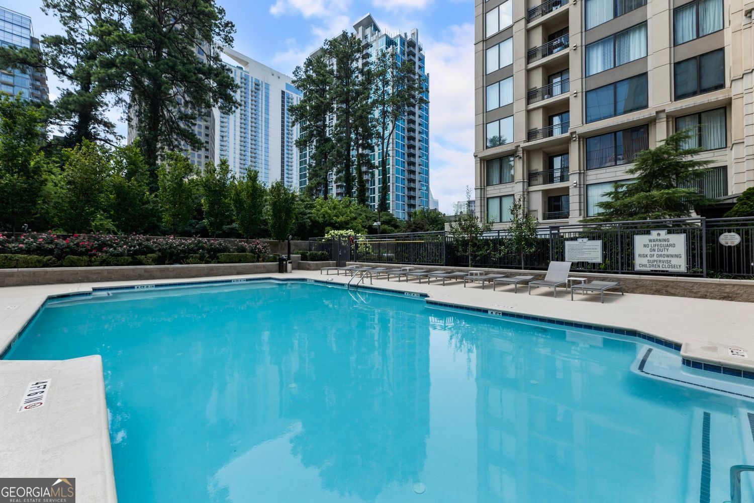 Atlanta, Georgia 30326, United States, 2 Bedrooms Bedrooms, ,2 BathroomsBathrooms,Residential,Active,164646