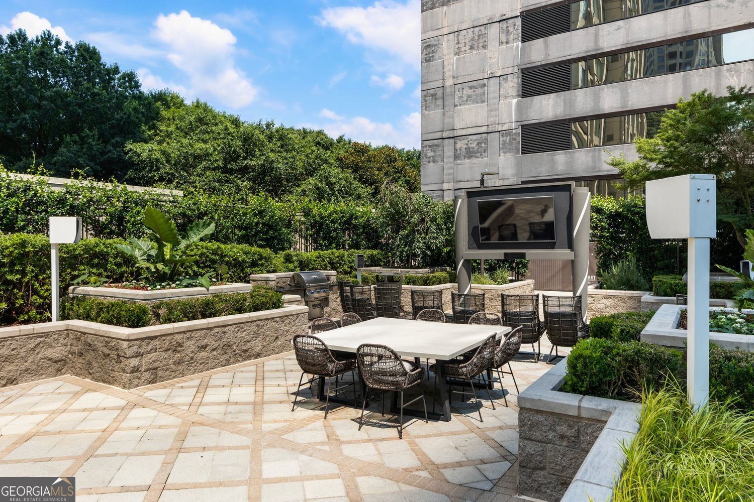 Atlanta, Georgia 30326, United States, 2 Bedrooms Bedrooms, ,2 BathroomsBathrooms,Residential,Active,164646