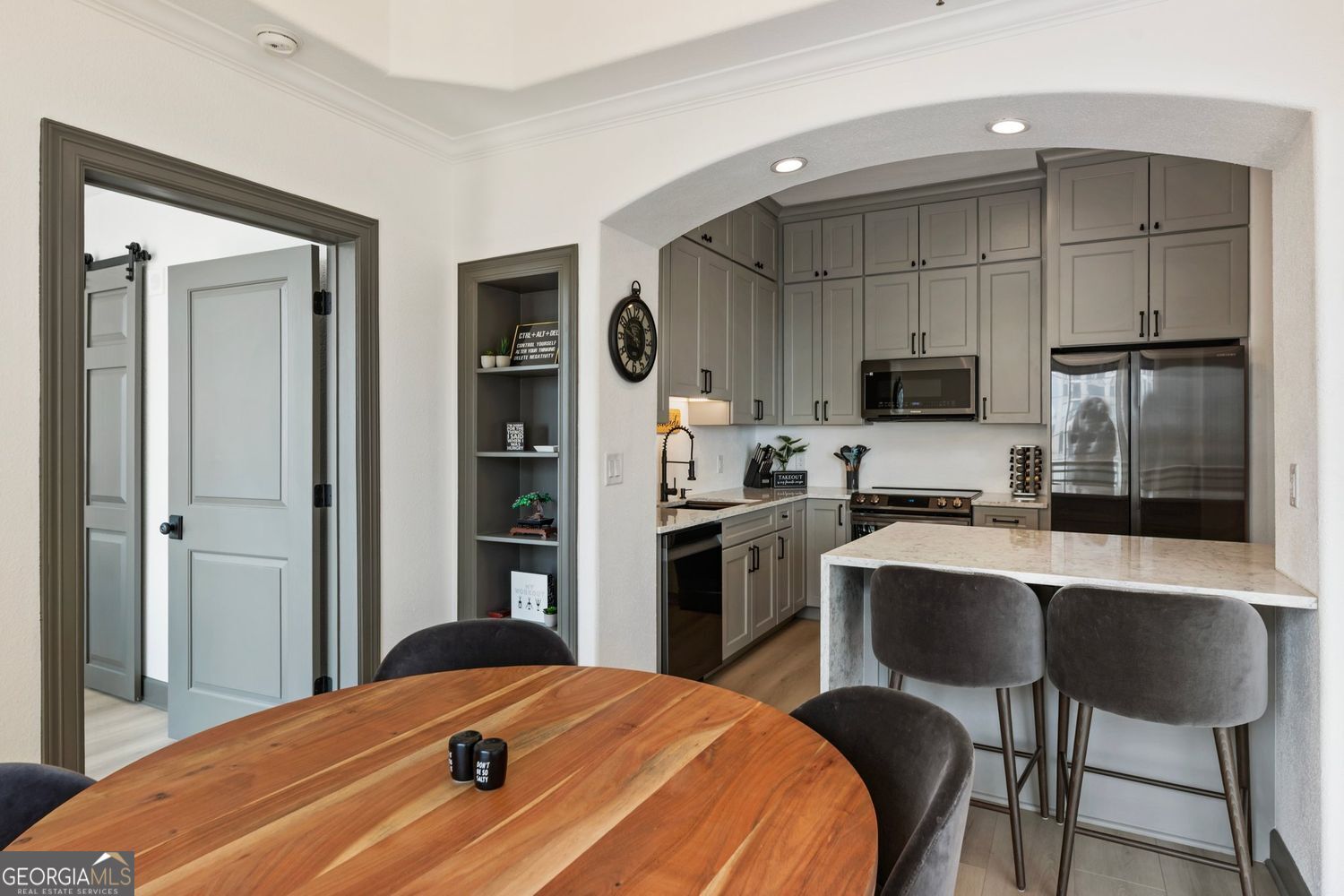 Atlanta, Georgia 30326, United States, 2 Bedrooms Bedrooms, ,2 BathroomsBathrooms,Residential,Active,164646