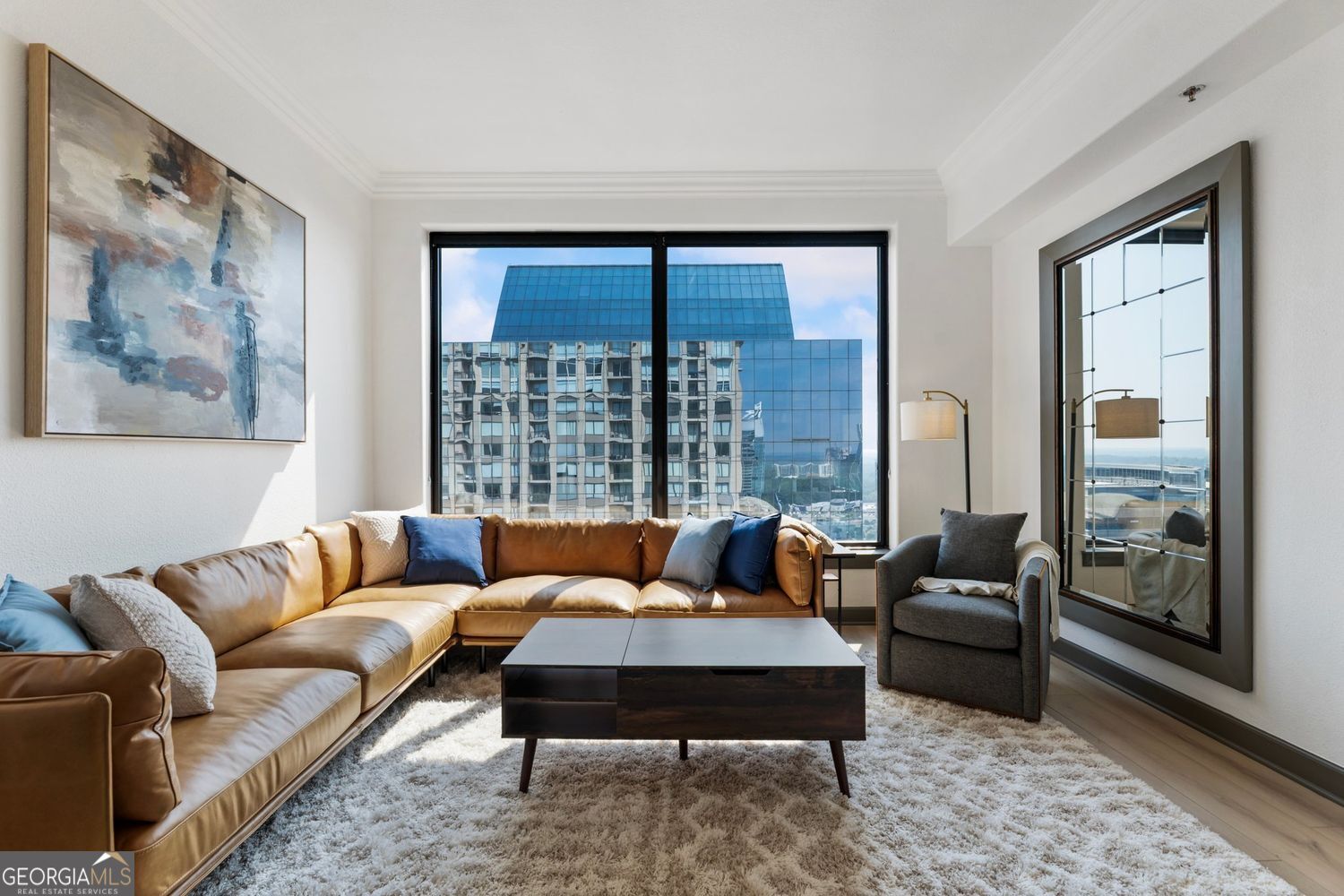 Atlanta, Georgia 30326, United States, 2 Bedrooms Bedrooms, ,2 BathroomsBathrooms,Residential,Active,164646