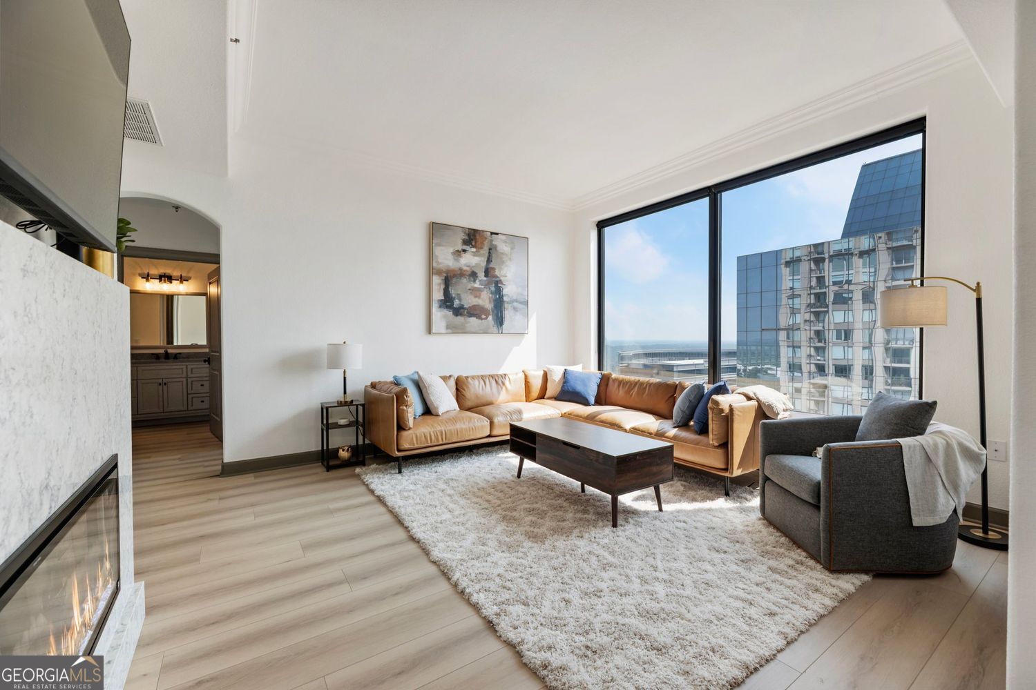 Atlanta, Georgia 30326, United States, 2 Bedrooms Bedrooms, ,2 BathroomsBathrooms,Residential,Active,164646