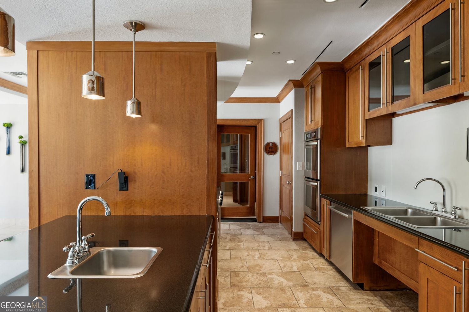 Atlanta, Georgia 30326, United States, 2 Bedrooms Bedrooms, ,2 BathroomsBathrooms,Residential,Active,164646