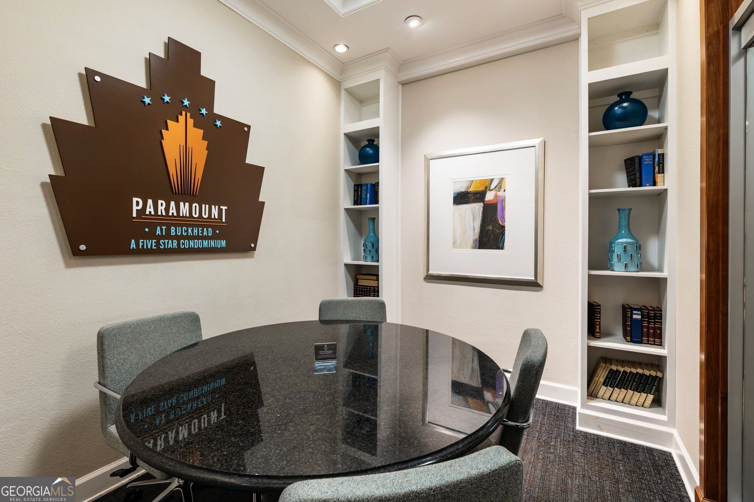 Atlanta, Georgia 30326, United States, 2 Bedrooms Bedrooms, ,2 BathroomsBathrooms,Residential,Active,164646