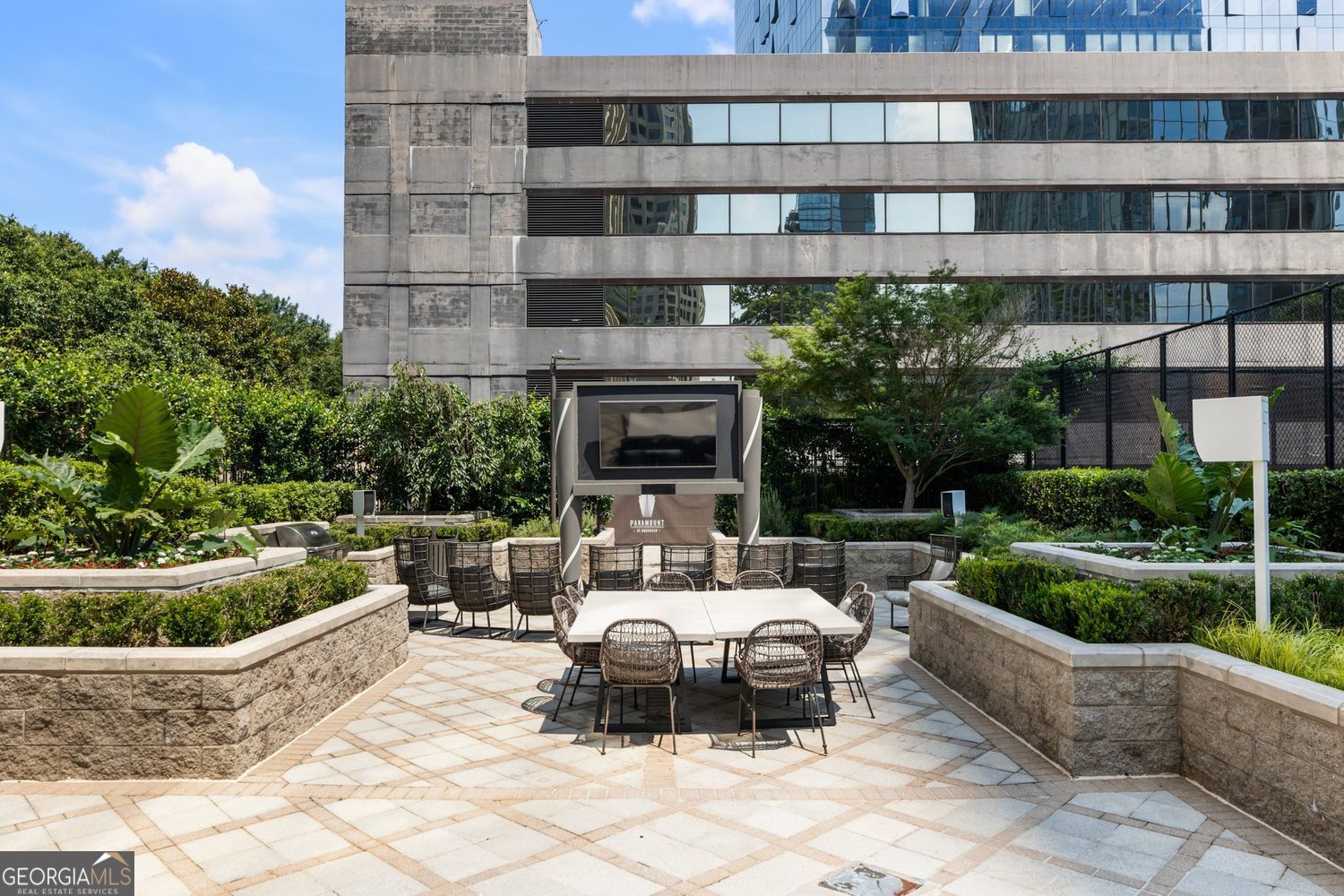 Atlanta, Georgia 30326, United States, 2 Bedrooms Bedrooms, ,2 BathroomsBathrooms,Residential,Active,164646