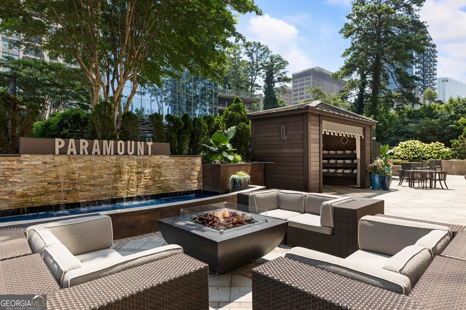 Atlanta, Georgia 30326, United States, 2 Bedrooms Bedrooms, ,2 BathroomsBathrooms,Residential,Active,164646