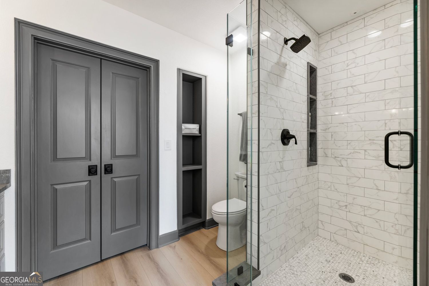 Atlanta, Georgia 30326, United States, 2 Bedrooms Bedrooms, ,2 BathroomsBathrooms,Residential,Active,164646