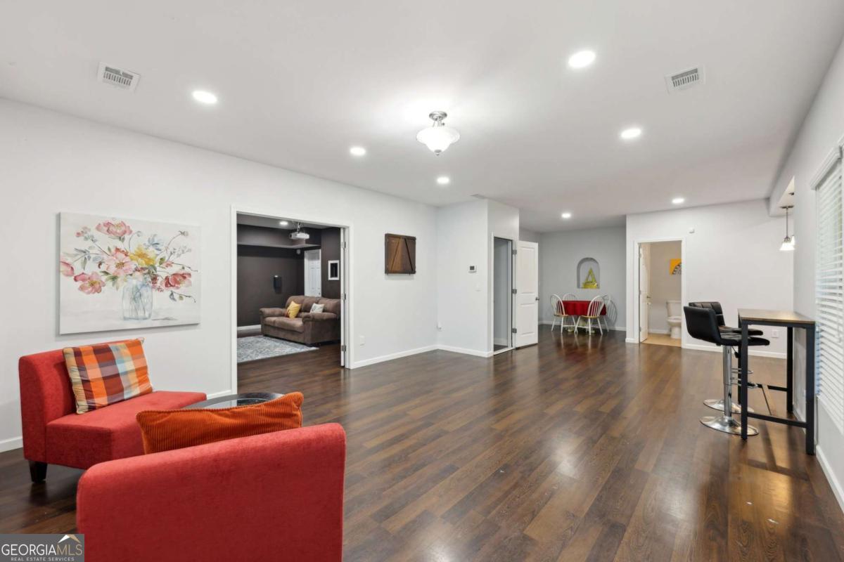 4630 Carriage Walk LN