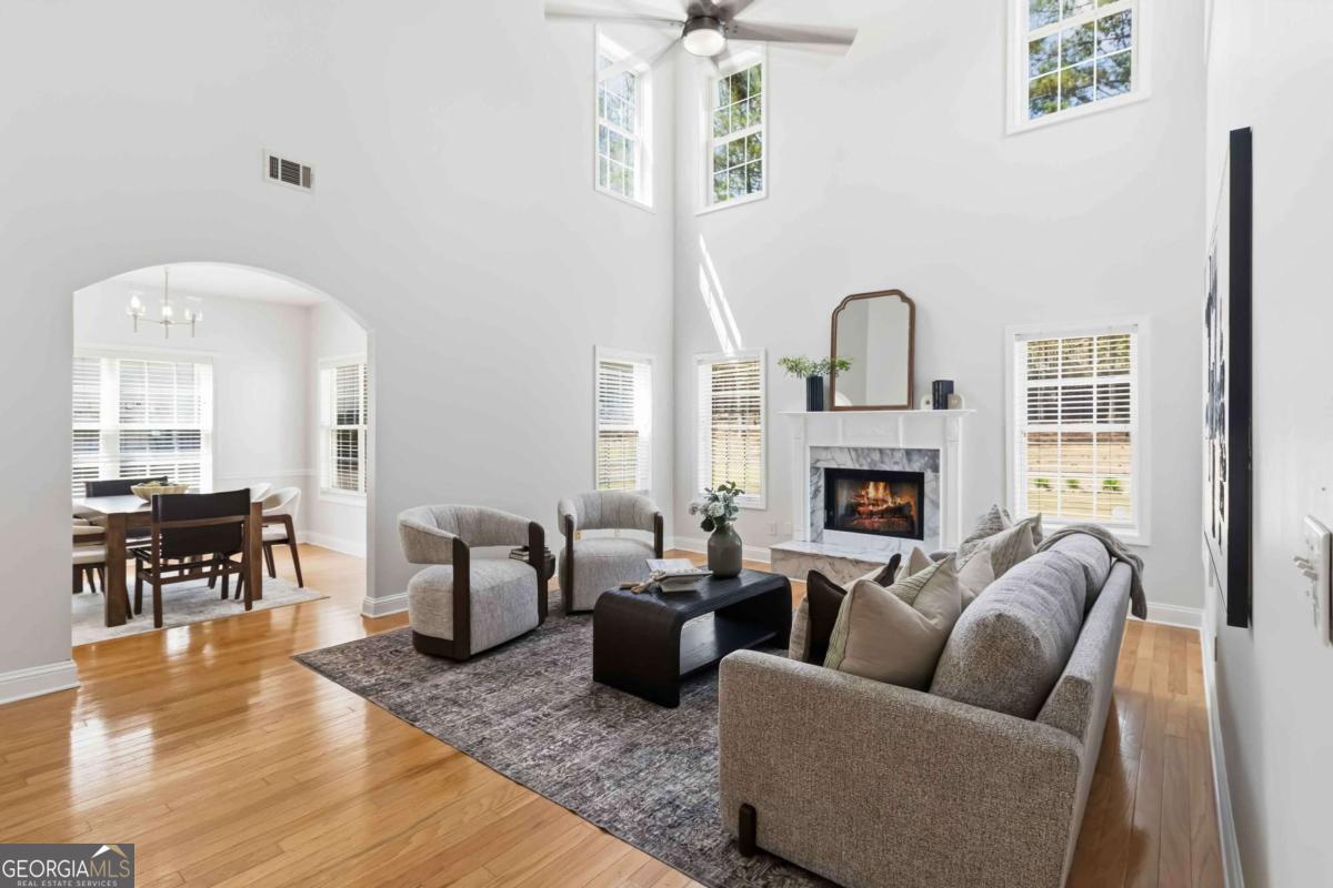 4000 Suwanee Place DR