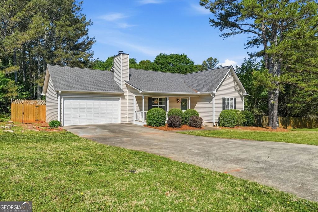 Photo of 53 Kingston Pointe Drive, Kingston, GA 30145 (MLS # 10739876)