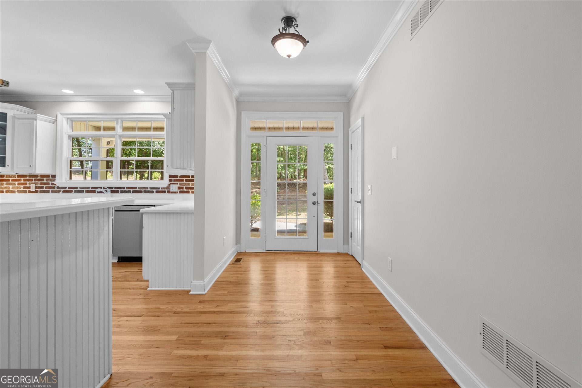 5149 Woodmond DR