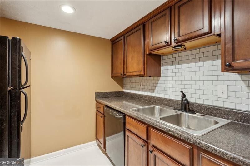 Smyrna, Georgia 30080, United States, 2 Bedrooms Bedrooms, ,2 BathroomsBathrooms,Residential,Active,101730