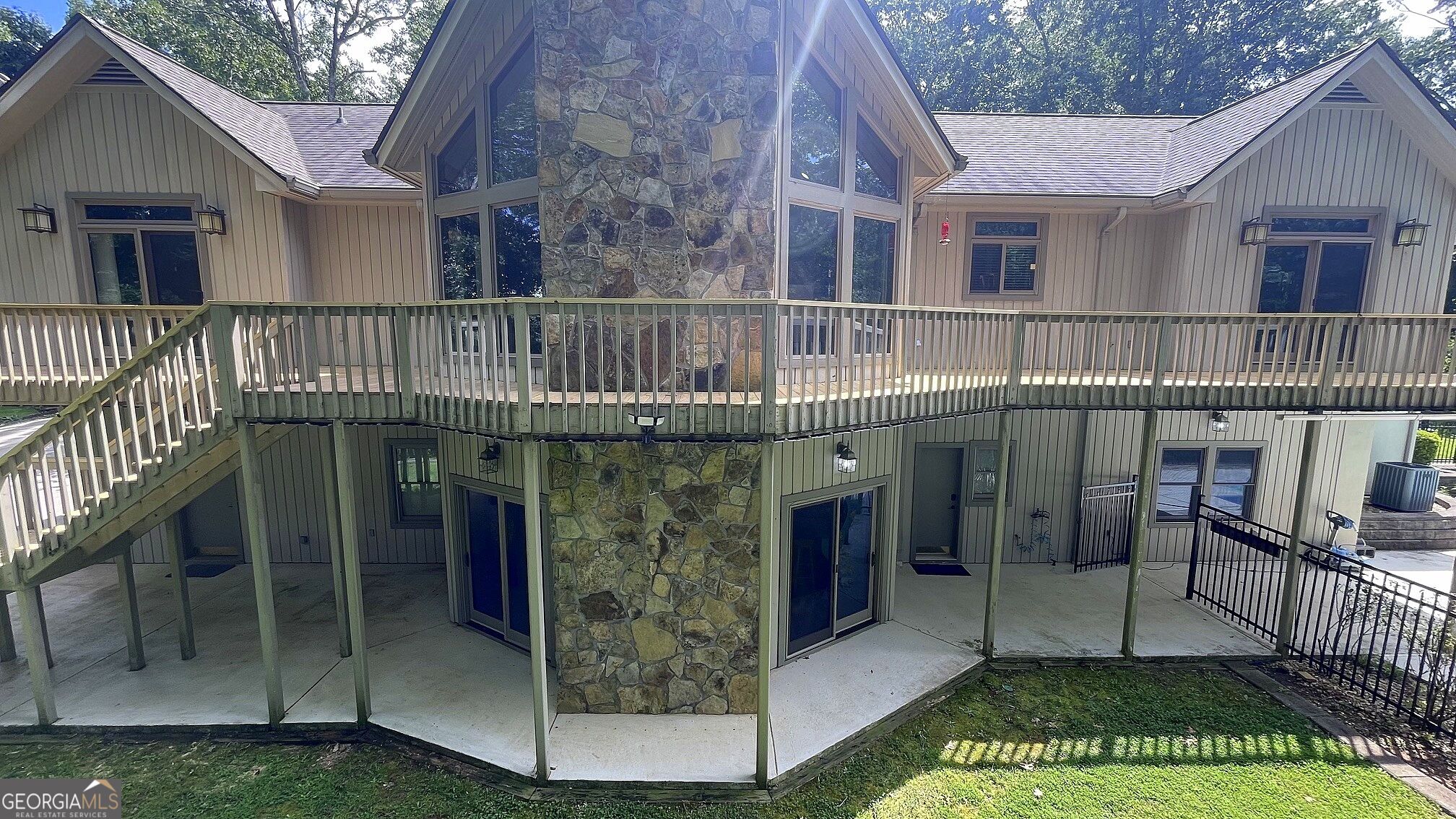 156 Thundering Waters DR