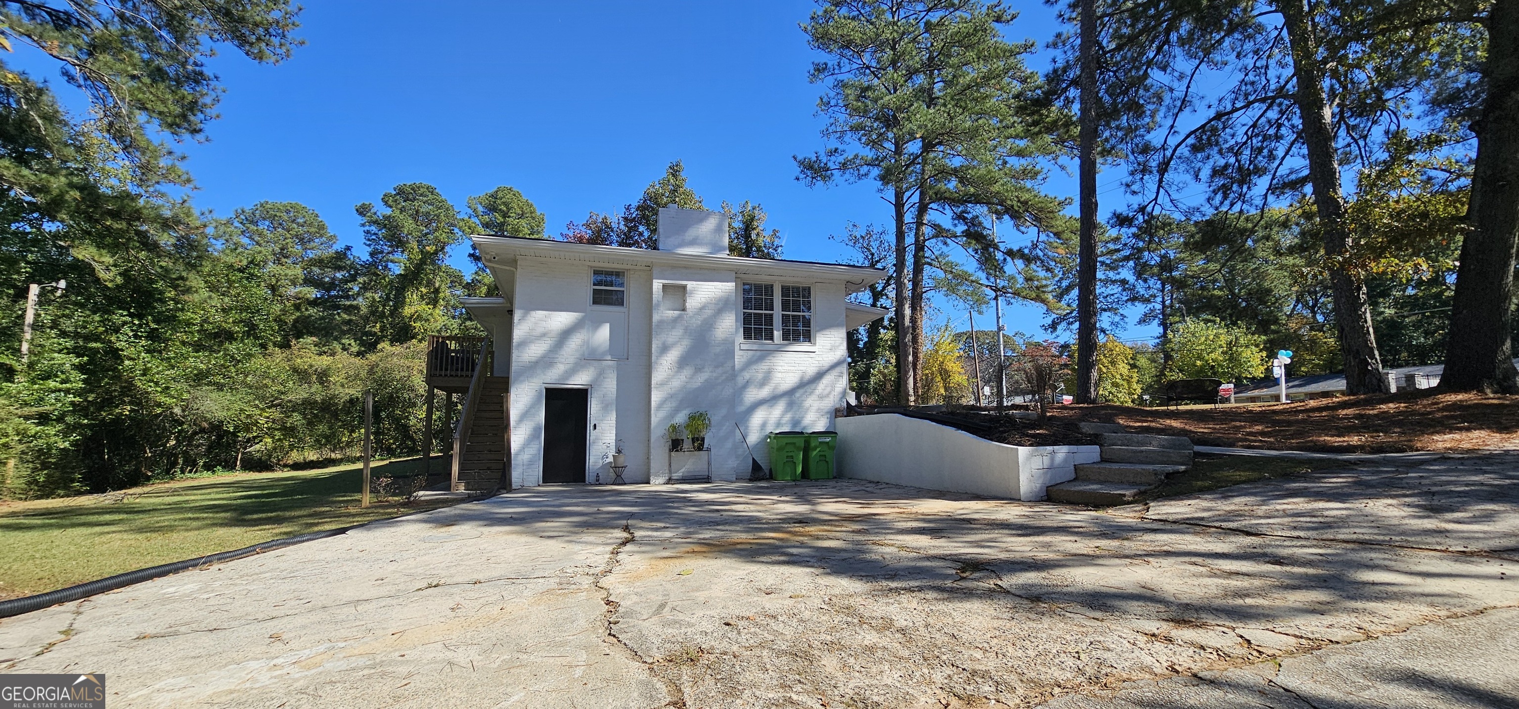 1090 Blair Bridge RD