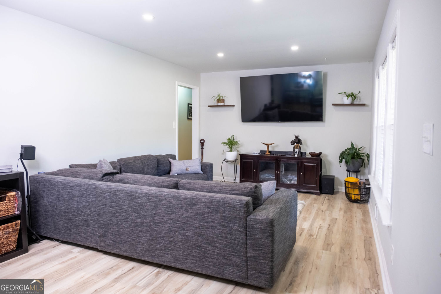 1090 Blair Bridge RD