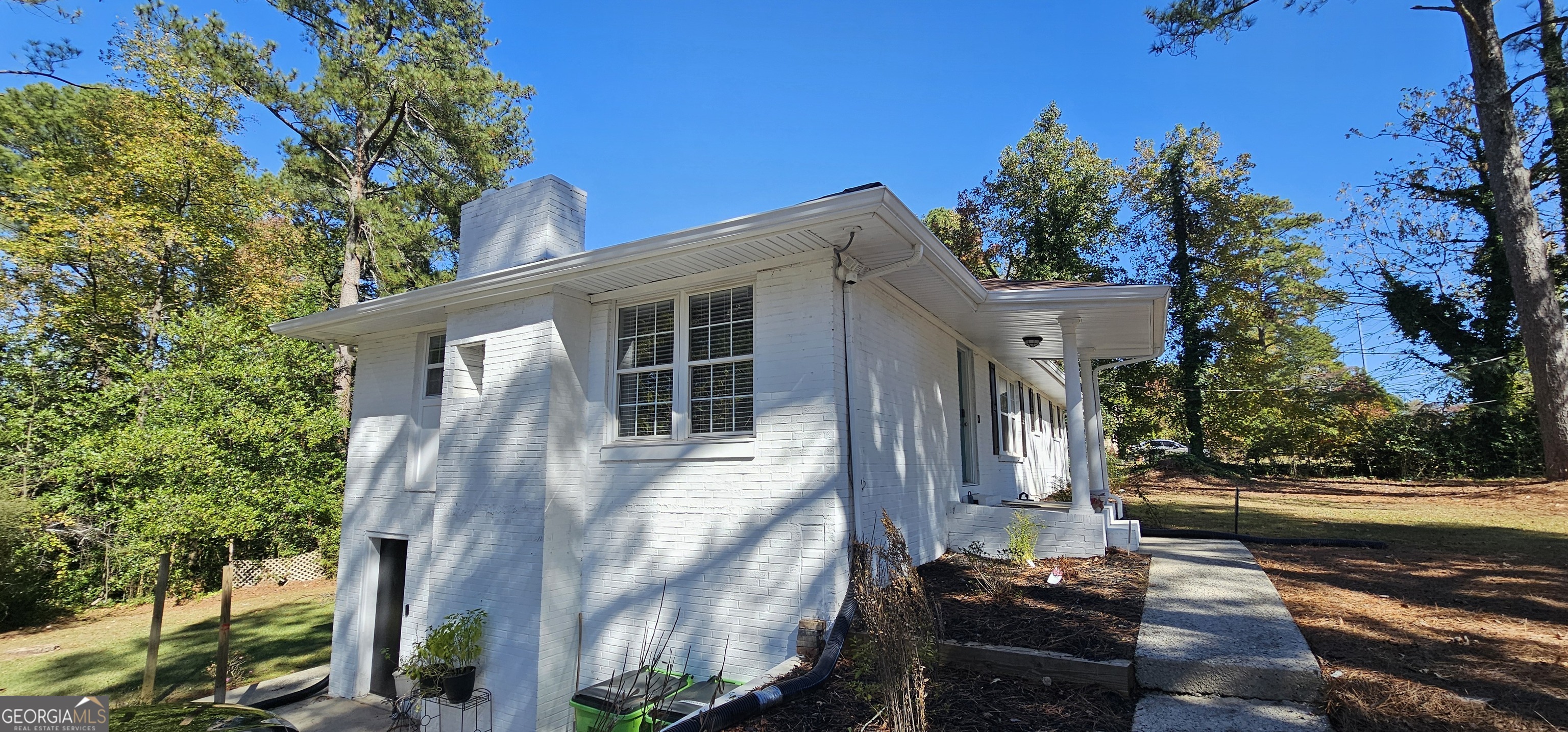 1090 Blair Bridge RD