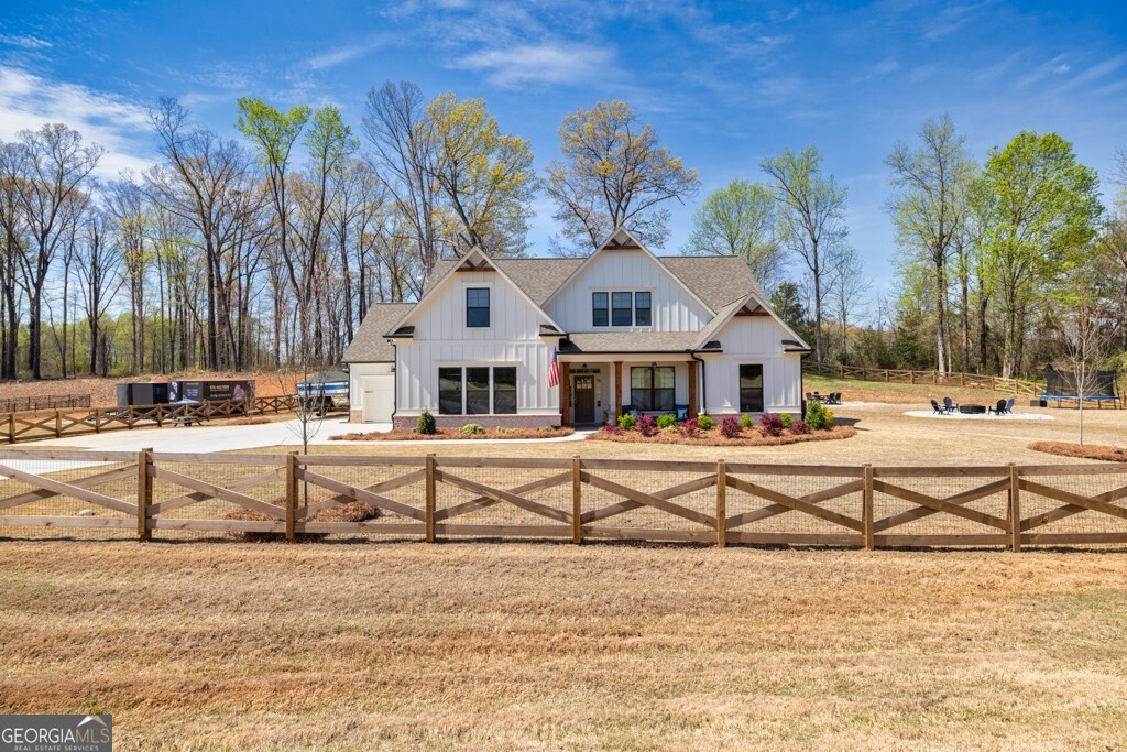 567 Storey LN