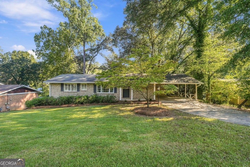Photo of 751 Smithstone Road SE, Marietta, GA 30067 (MLS # 10874719)