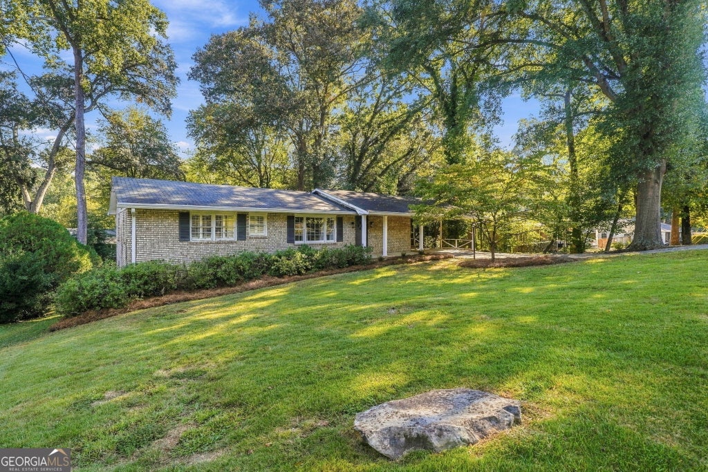 Photo of 751 Smithstone Road SE, Marietta, GA 30067 (MLS # 10874719)
