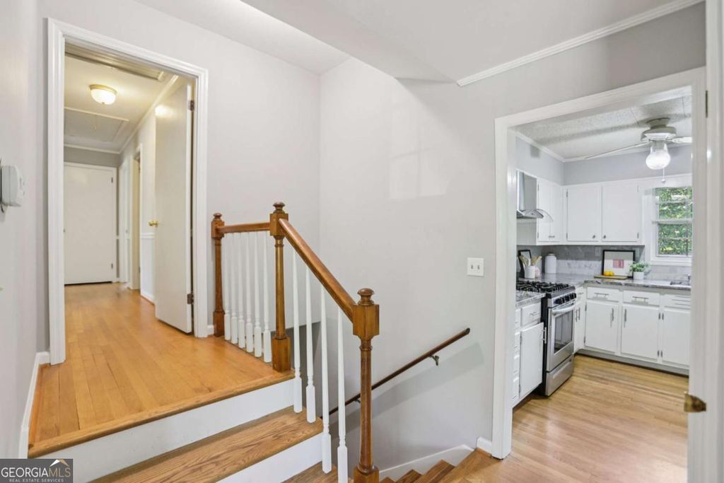 Photo of 1329 Talcott Place, Decatur, GA 30033 (MLS # 10729996)