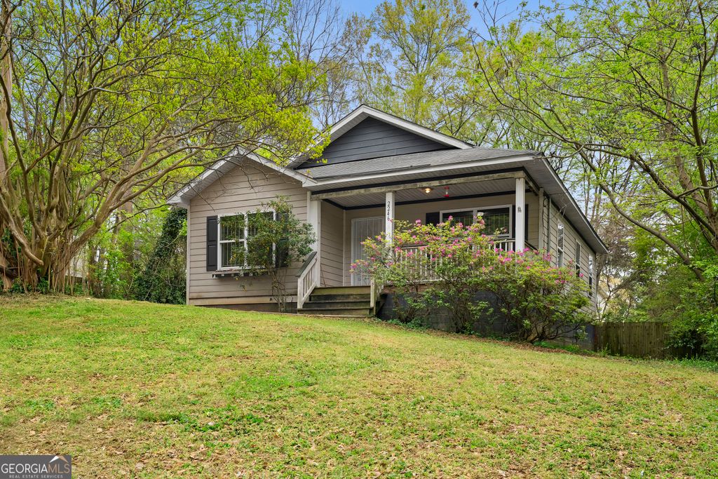 Photo of 2246 Abner Place NW, Atlanta, GA 30318 (MLS # 10721442)
