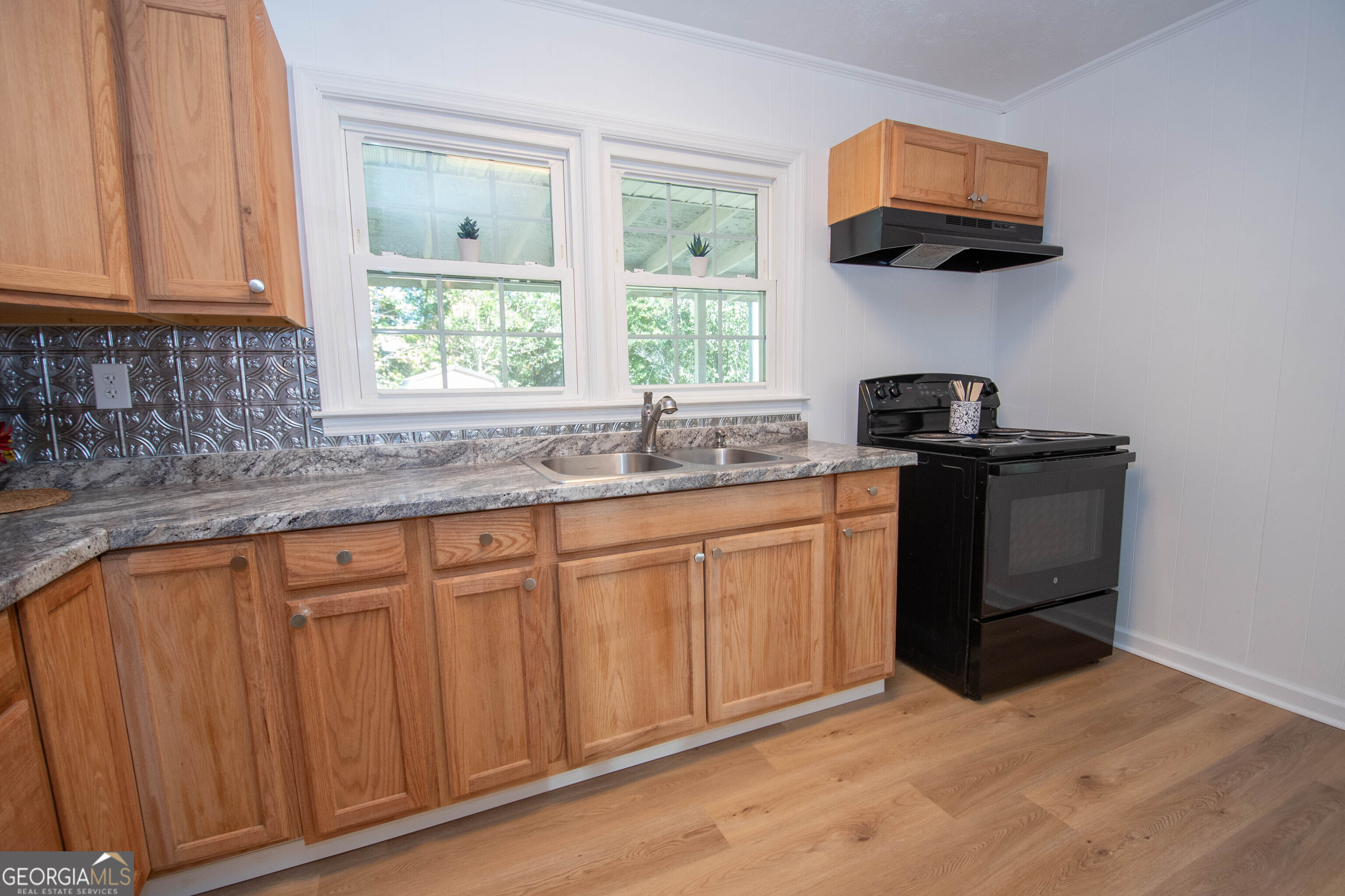 Carrol Manor - Residential