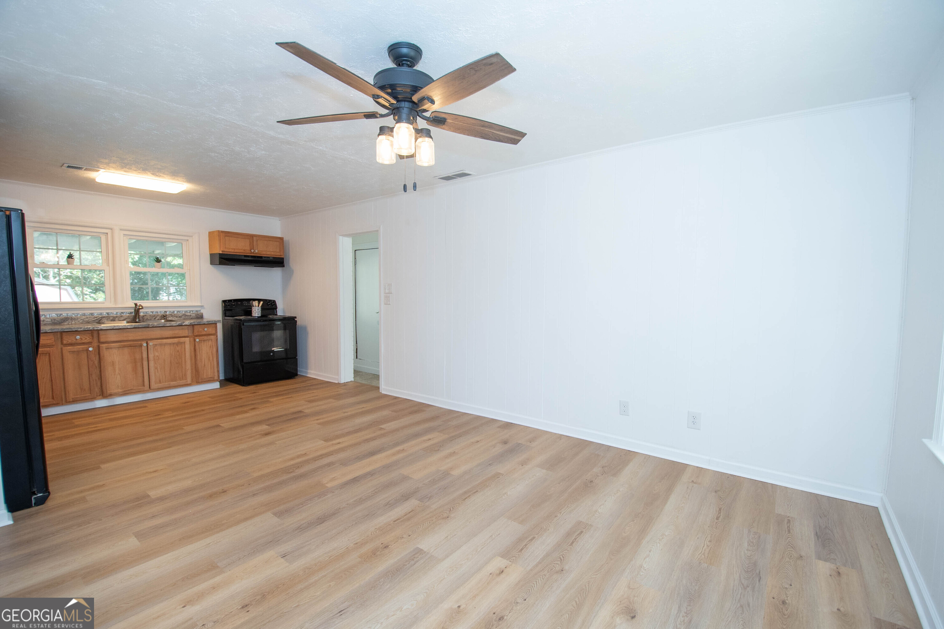 Carrol Manor - Residential