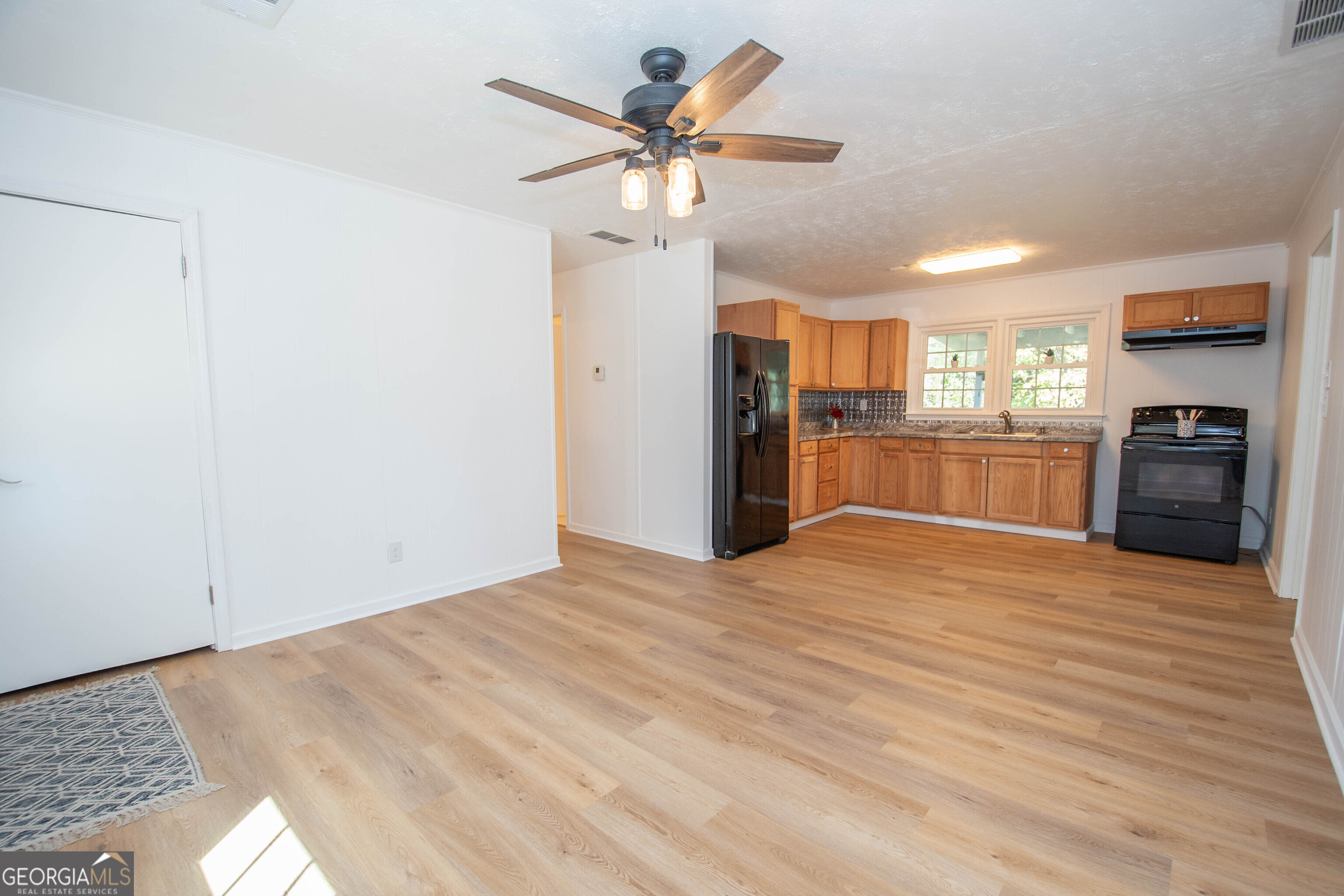 Carrol Manor - Residential