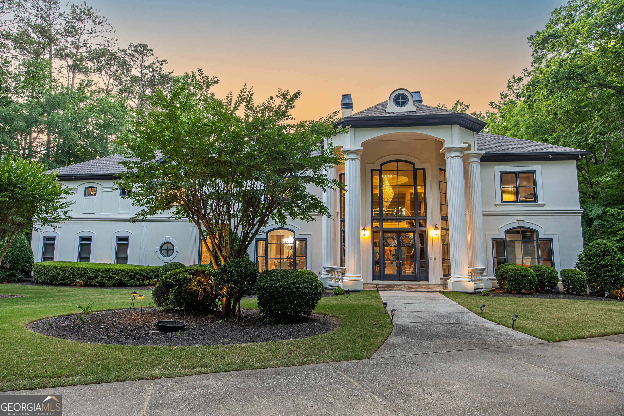 1 Cascade Pointe DR SW