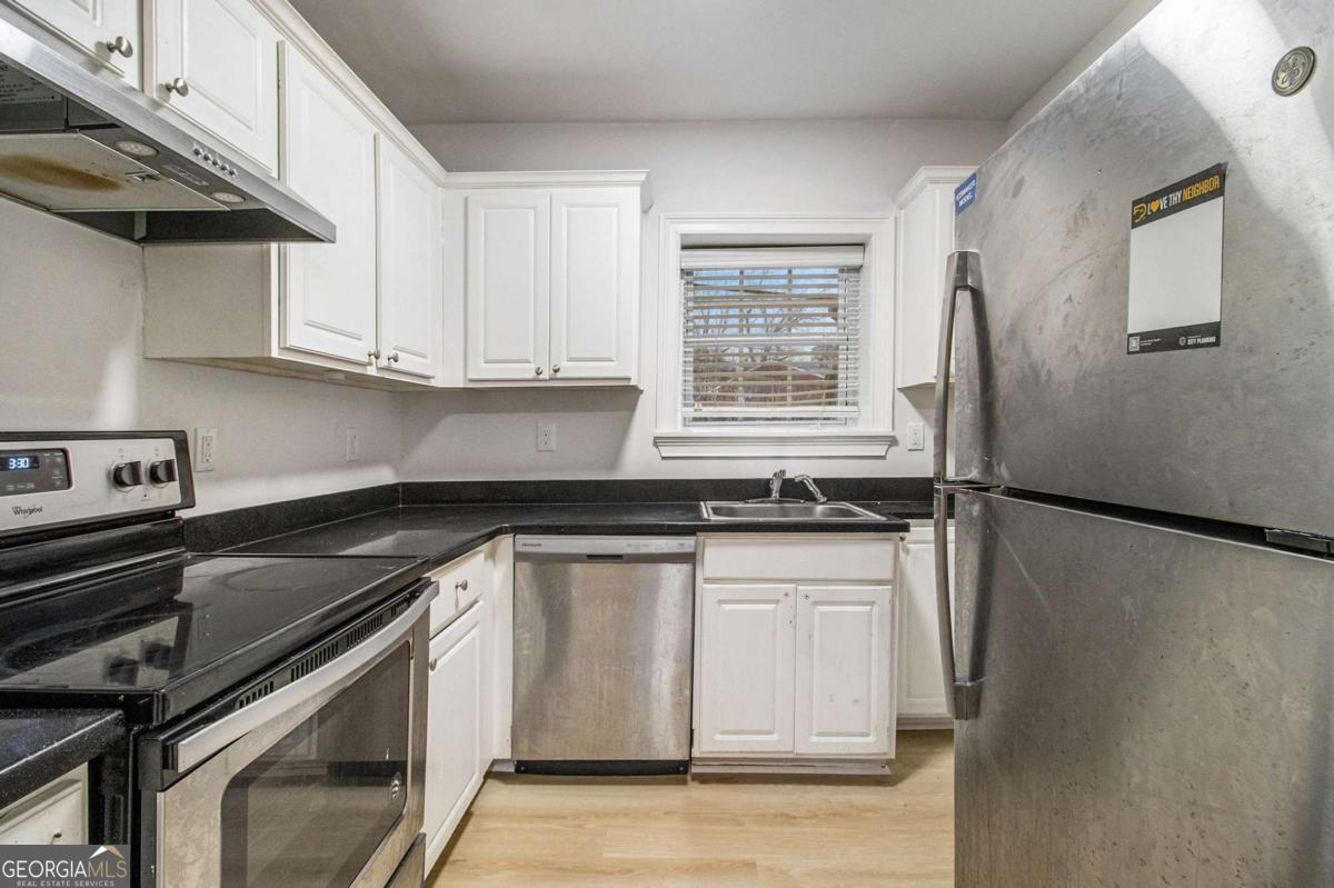 2367 Cascade RD SW 9C