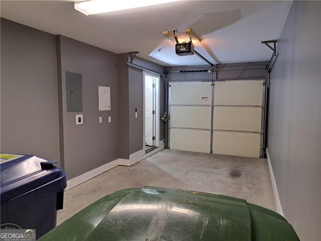 Atlanta, Georgia 30309, United States, 2 Bedrooms Bedrooms, ,3 BathroomsBathrooms,Residential,Active,237762