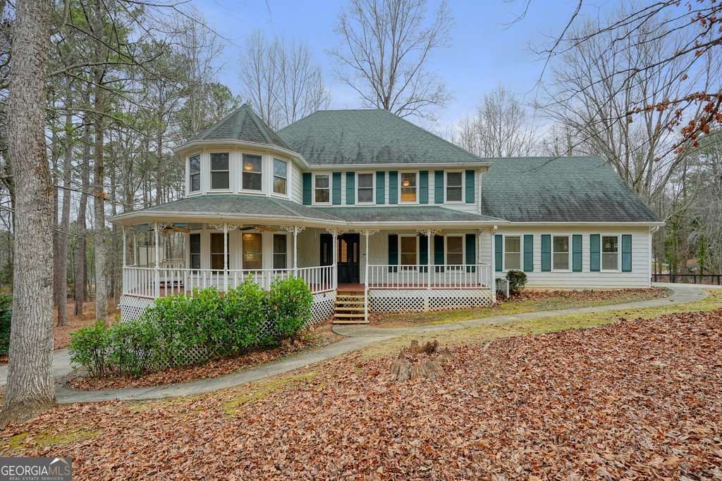 Photo of 402 W Leslie Court, Woodstock, GA 30188 (MLS # 10669753)