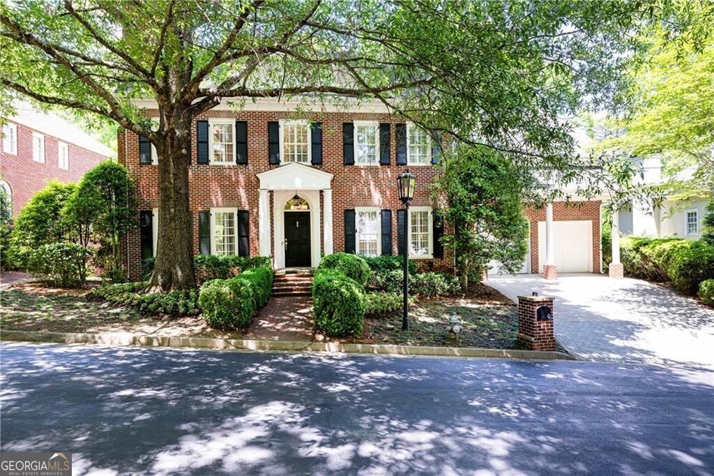 Photo of 15 Old Paces Pl, Atlanta, GA 30327 (MLS # 10770162)