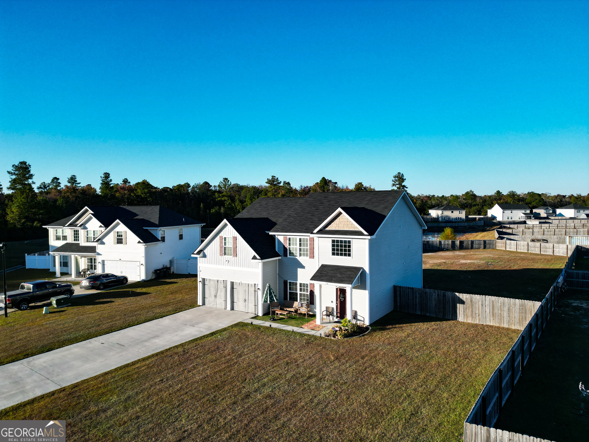 118 Loganberry LN NE