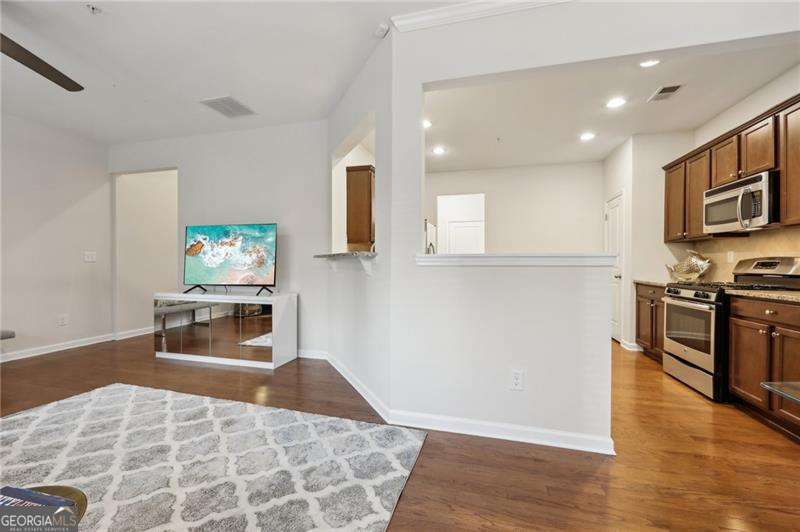220 Ashley LN SE 19