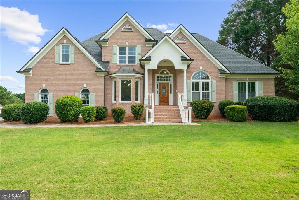 Photo of 175 Hampstead Manor, Fayetteville, GA 30214 (MLS # 10794142)