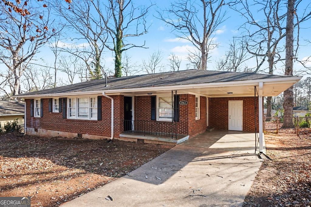 Photo of 3963 Kirksford Drive, Decatur, GA 30035 (MLS # 10688290)