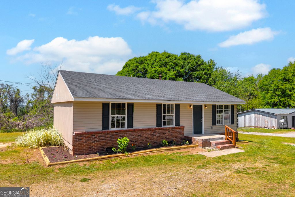 Photo of 3871 Highway 17 St, Canon, GA 30520 (MLS # 10810478)
