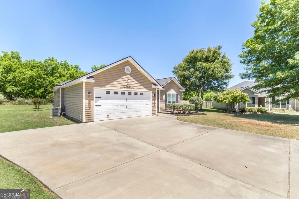 Photo of 218 Ellington Court, Perry, GA 31069 (MLS # 10764881)
