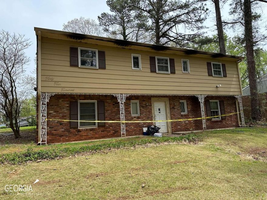 Light up your renovation dreams with this fire-damaged home. Situated on a 0.4 acre corner lot, the after repair value is in the mid to high $300,000s for nicely finished rehab. Repairs are estimated to be between $125,000 to $150,000, depending on the level of finish. This house is perfect for a savvy buyer wanting to be rewarded with equity when their work is done. The numbers work for an owner-occupant looking for sweat-equity or any investor looking to buy and hold, or fix and flip. Buy, rehab, rent, refinance, repeat, and take your equity onward to the next project. This home's layout is the bee's knees for coliving, roommates, PadSplit, house-hacking, or an in-law suite. Cash, hard money, or rehab loans only. DO ALL DUE DILIGENCE PRIOR TO SUBMITTING YOUR OFFER.