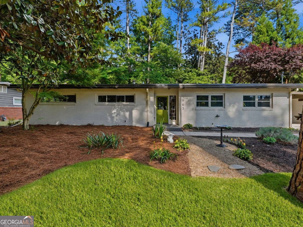 Photo of 1963 Forest Green Drive NE, Atlanta, GA 30329 (MLS # 10739564)