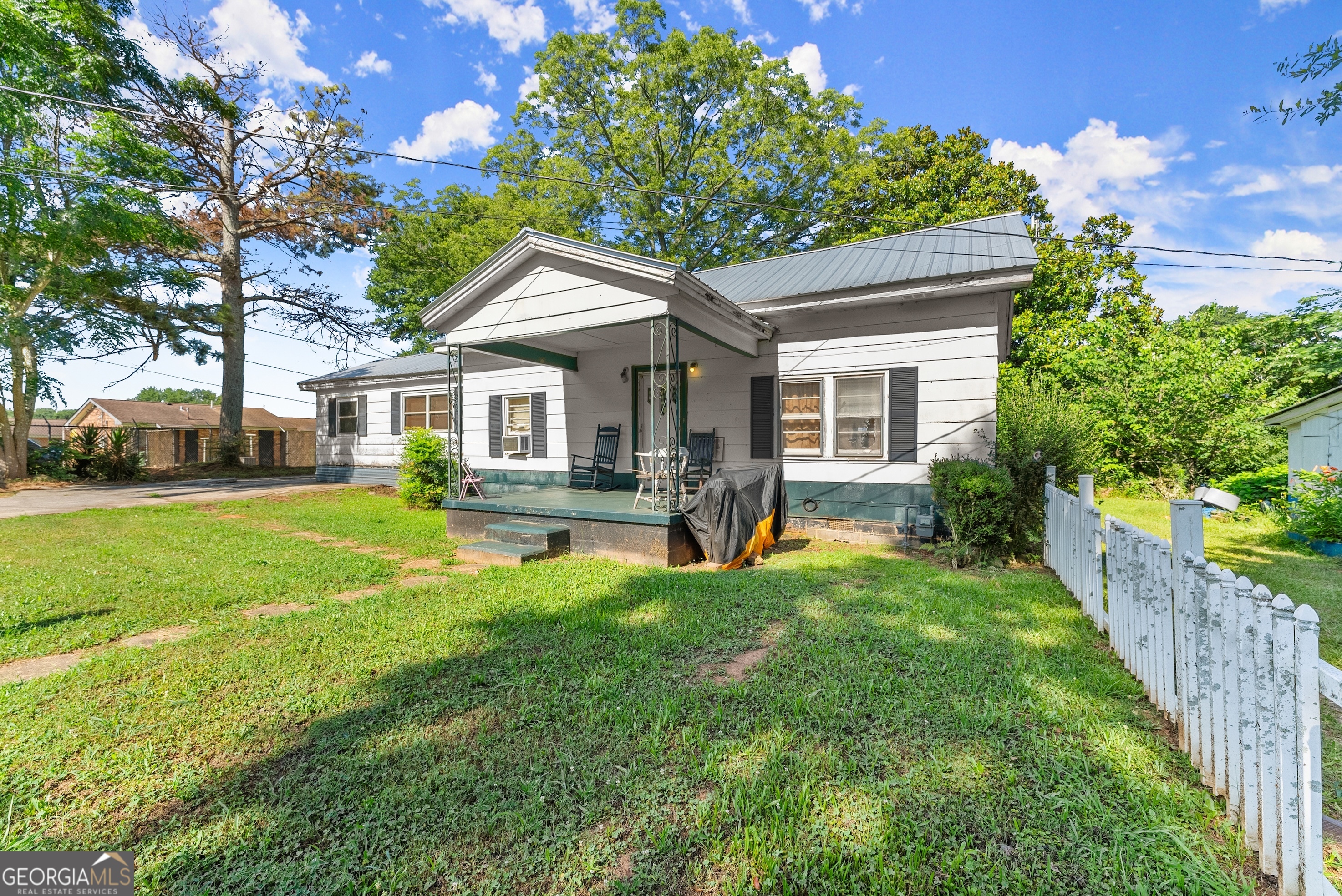 40 Burch ST