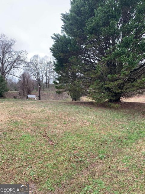 A home in Murrayville