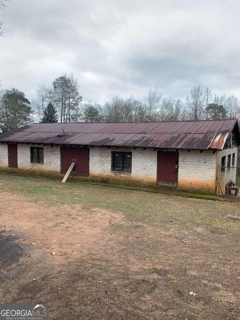 A home in Murrayville