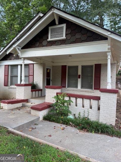 Welcome Home! Adorable 1920s Classic Bungalow features all hardwood floors, renovated bathroom, freshly painted, new SS appliances (incl fridge, stove, microwave, washer/dryer). No Vouchers. Move In Ready!