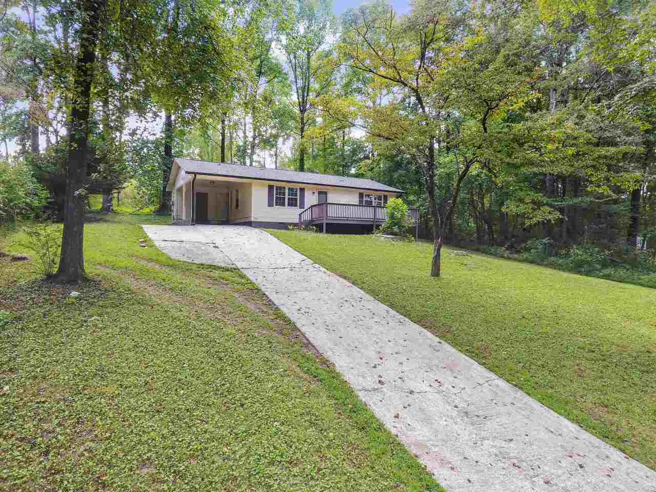 Nice Ranch style home with new roof, newly re-done bathrooms and flooring. Home is move-in ready with no HOA fees. Home is eligible for 100% financing.