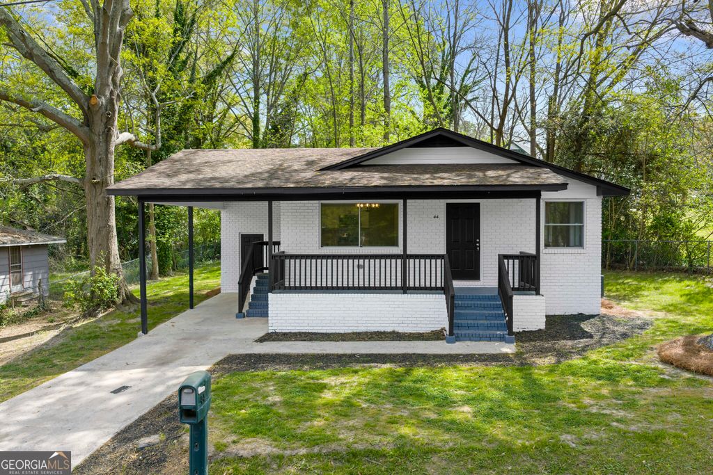 Photo of 44 Bell Street, Toccoa, GA 30577 (MLS # 10725108)